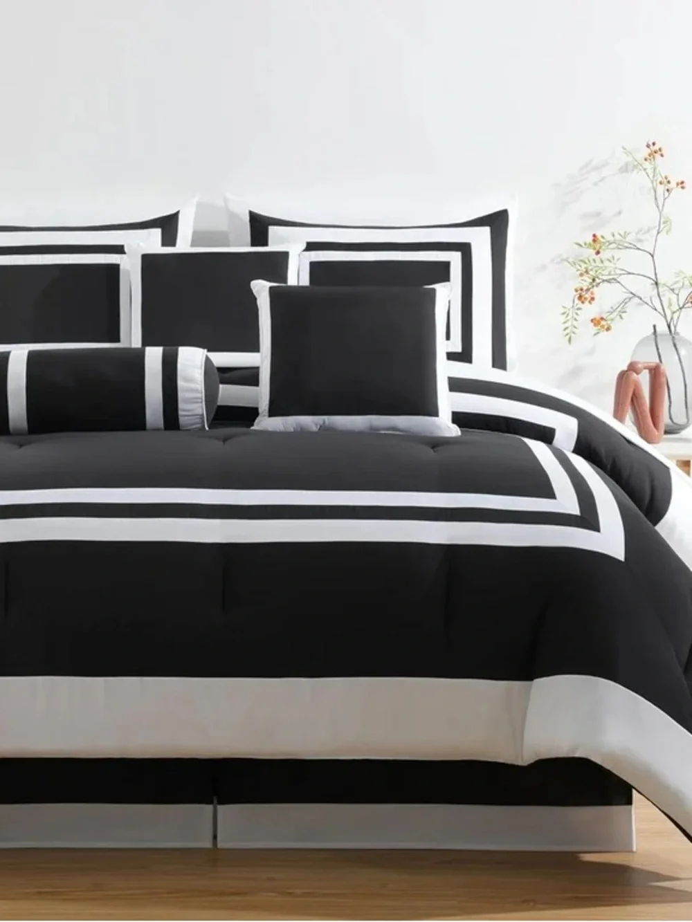Black and White Stripe Queen 3 piece Comforter Set